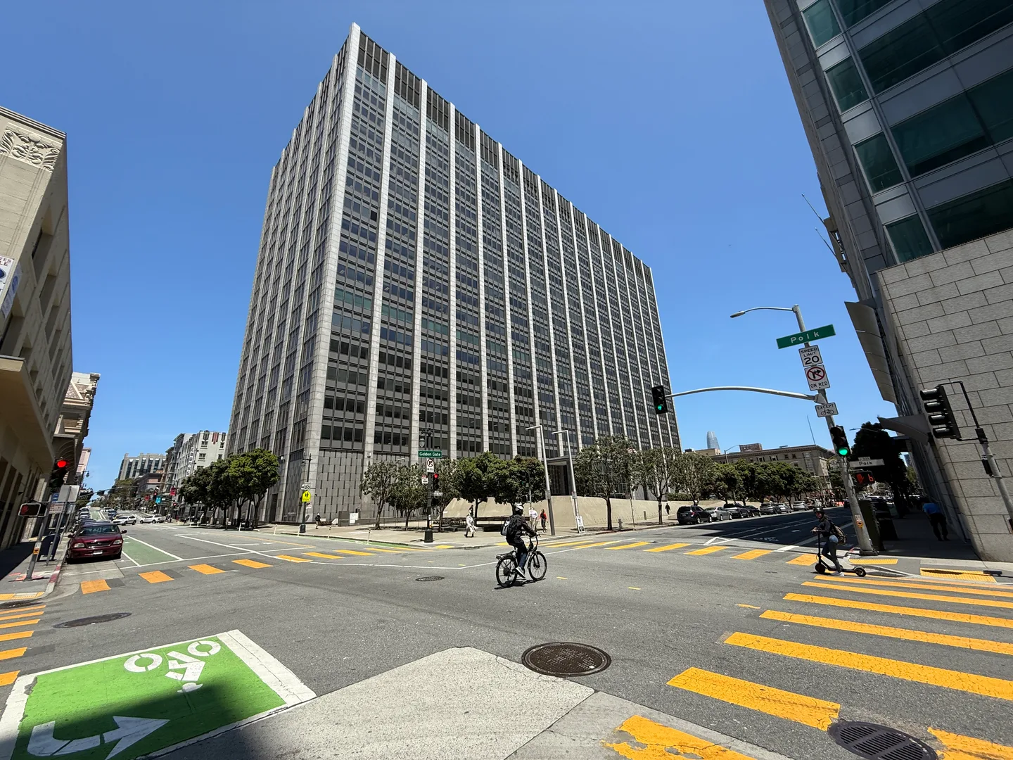 Façade du Phillip Burton Federal Building et tribunal fédéral à San Francisco.